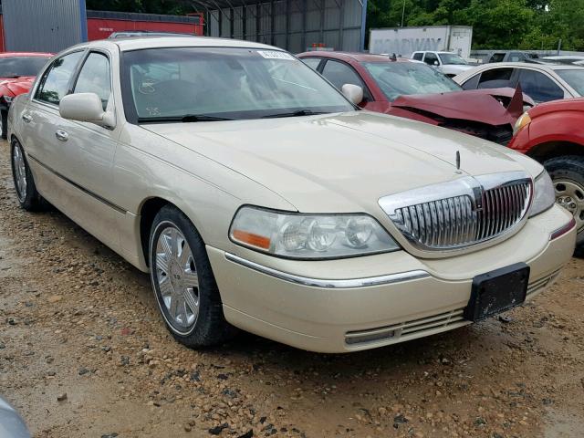 1LNHM83W93Y660089 - 2003 LINCOLN TOWN CAR C CREAM photo 1