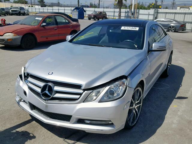 WDDKJ5KB2CF138311 - 2012 MERCEDES-BENZ E 350 SILVER photo 2