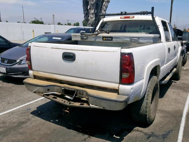 1GCHK23205F925064 - 2005 CHEVROLET SILVERADO WHITE photo 4