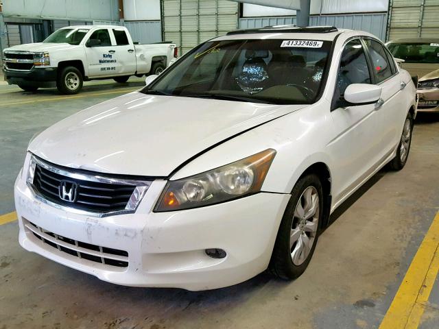 1HGCP36818A040196 - 2008 HONDA ACCORD EXL WHITE photo 2