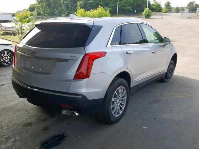 1GYKNDRS2HZ149209 - 2017 CADILLAC XT5 LUXURY SILVER photo 4