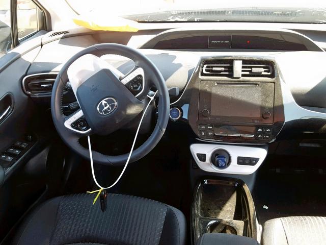 JTDKARFP0J3084531 - 2018 TOYOTA PRIUS PRIM 银色 照片 9