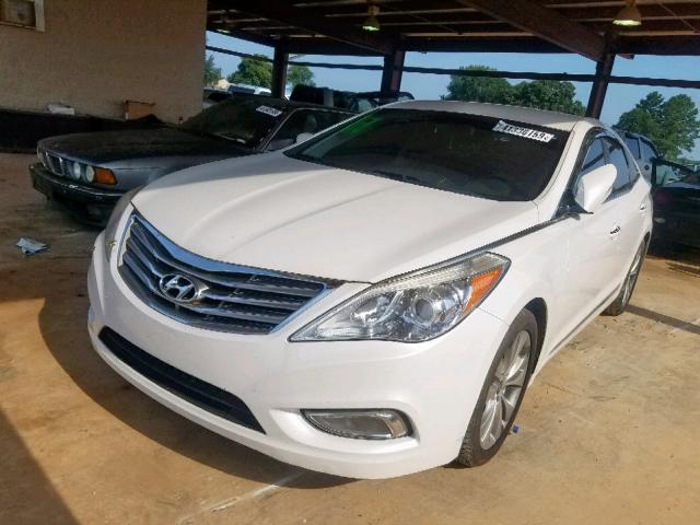 KMHFG4JG7CA125208 - 2012 HYUNDAI AZERA GLS WHITE photo 2