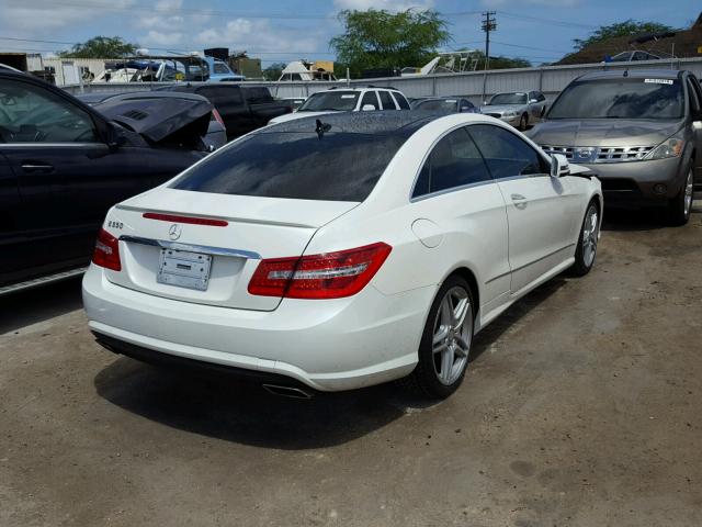 WDDKJ7CB0BF076495 - 2011 MERCEDES-BENZ E 550 WHITE photo 4