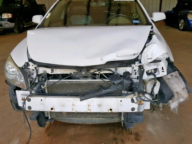 1G1ZE5E74BF357203 - 2011 CHEVROLET MALIBU LTZ თეთრი ფოტო 7