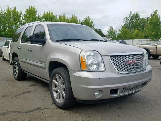 1GKFK638X7J284027 - 2007 GMC YUKON DENA SILVER photo 1