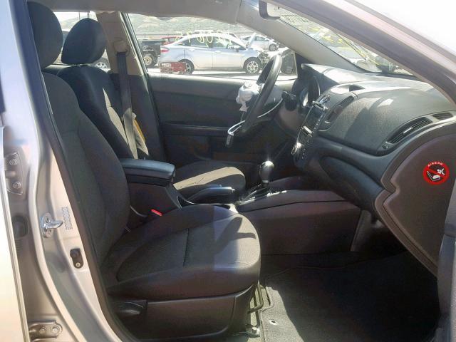 KNAFU5A23C5621698 - 2012 KIA FORTE EX SILVER photo 5