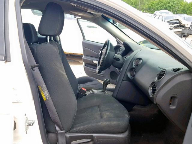 2G2WP552X61206019 - 2006 PONTIAC GRAND PRIX WHITE photo 5