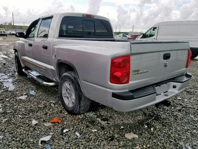 1D7HE48K95S293903 - 2005 DODGE DAKOTA QUA SILVER photo 3