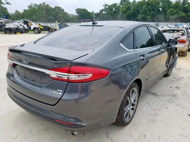 3FA6P0LU3HR316143 - 2017 FORD FUSION SE GRAY photo 4