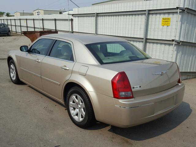 2C3KA53GX6H256361 - 2006 CHRYSLER 300 TOURIN GOLD photo 3