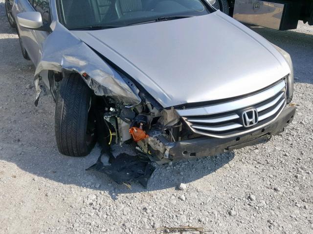 1HGCP3F84BA022833 - 2011 HONDA ACCORD EXL SILVER photo 9