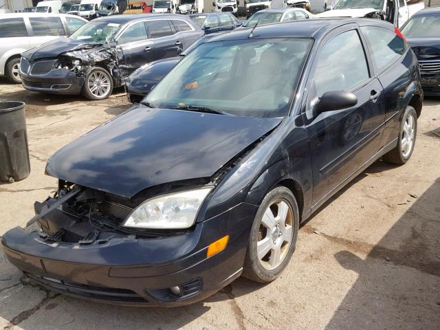 1FAHP31NX7W345219 - 2007 FORD FOCUS ZX3 BLACK photo 2