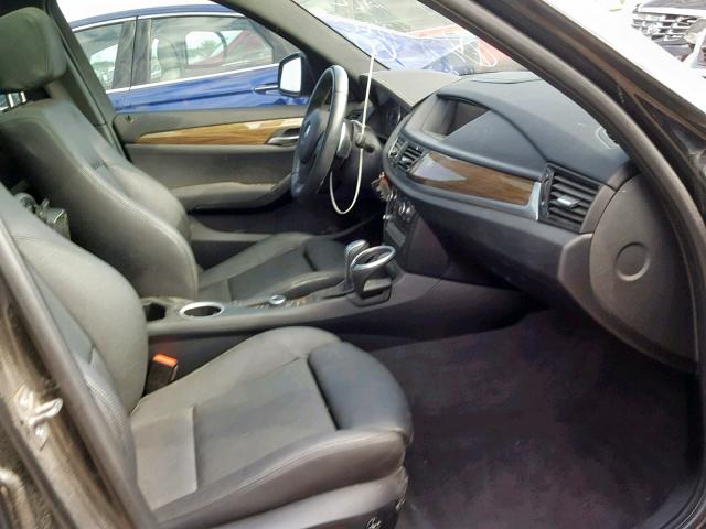 WBAVM5C5XFVV93809 - 2015 BMW X1 XDRIVE3 BLACK photo 5