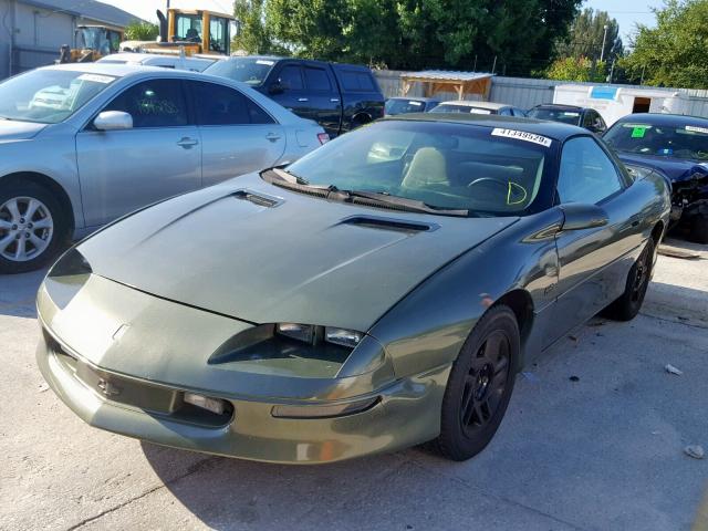 2G1FP22K2T2139817 - 1996 CHEVROLET CAMARO BAS GREEN photo 2