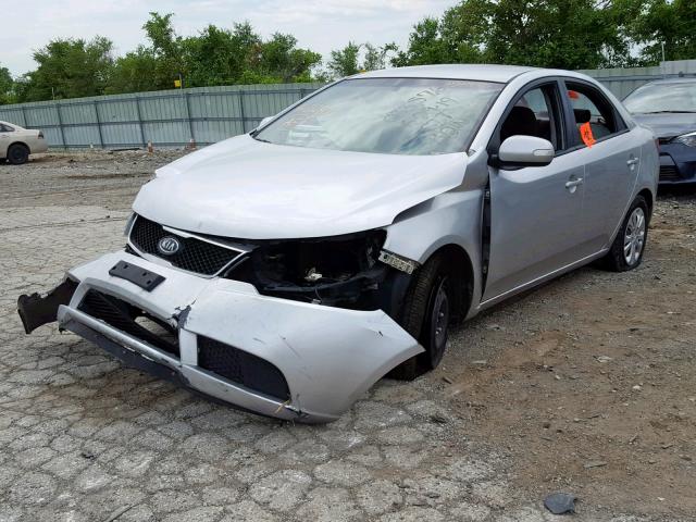 KNAFU4A27A5062809 - 2010 KIA FORTE EX SILVER photo 2