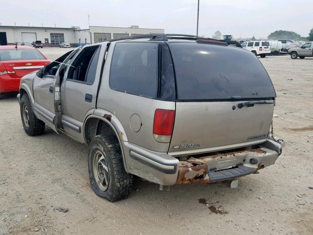 1GNDT13W6X2238052 - 1999 CHEVROLET BLAZER SILVER photo 3