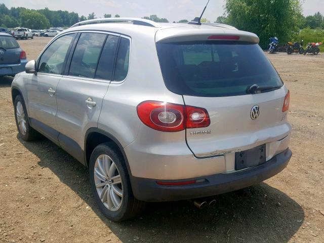 WVGBV95N79W002563 - 2009 VOLKSWAGEN TIGUAN SE SILVER photo 3