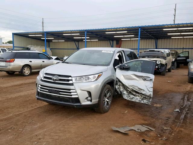 5TDBZRFH0JS892202 - 2018 TOYOTA HIGHLANDER SILVER photo 2