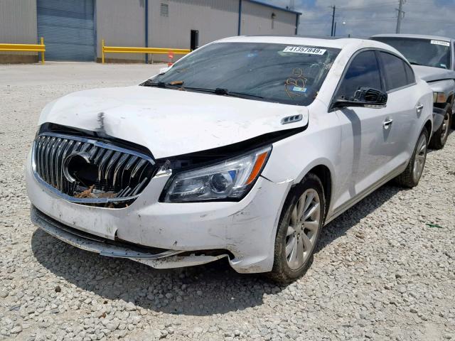 1G4GB5G34GF124541 - 2016 BUICK LACROSSE WHITE photo 2