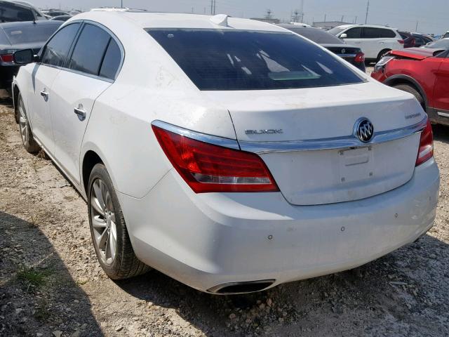 1G4GB5G34GF124541 - 2016 BUICK LACROSSE WHITE photo 3