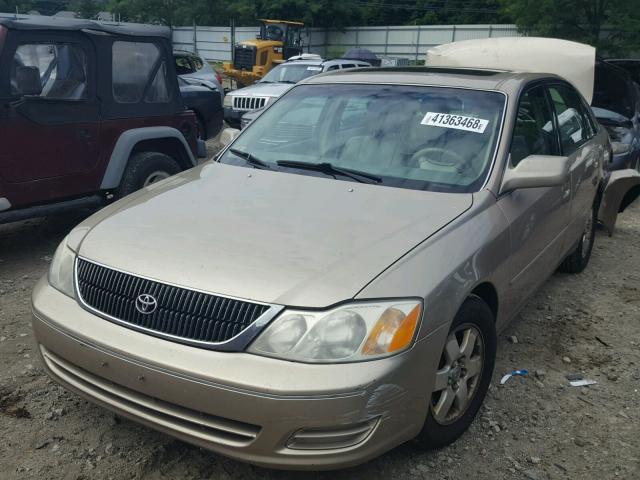 4T1BF28B81U127108 - 2001 TOYOTA AVALON XL GOLD photo 2