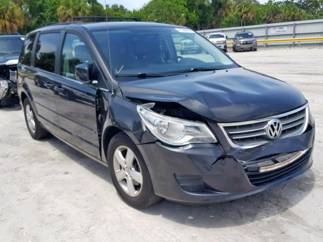 2V4RW3DG2BR642538 - 2011 VOLKSWAGEN ROUTAN SE CHARCOAL photo 1