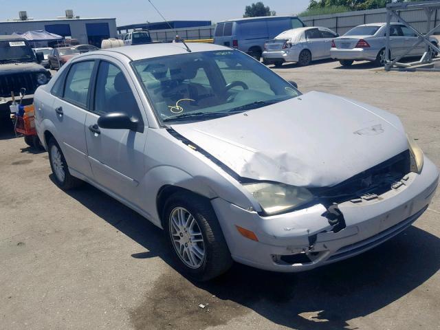 1FAFP34N55W264029 - 2005 FORD FOCUS ZX4 SILVER photo 1