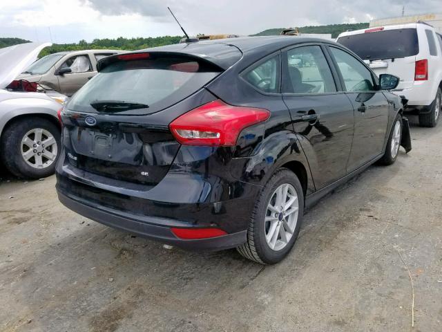 1FADP3K25HL278485 - 2017 FORD FOCUS SE BLACK photo 4