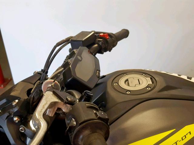 JYARM27E7JA000867 - 2018 YAMAHA MT07 BLACK photo 18