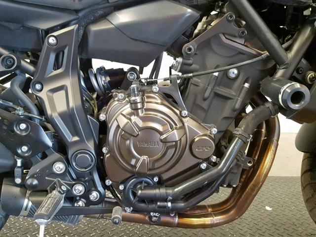 JYARM27E7JA000867 - 2018 YAMAHA MT07 BLACK photo 5