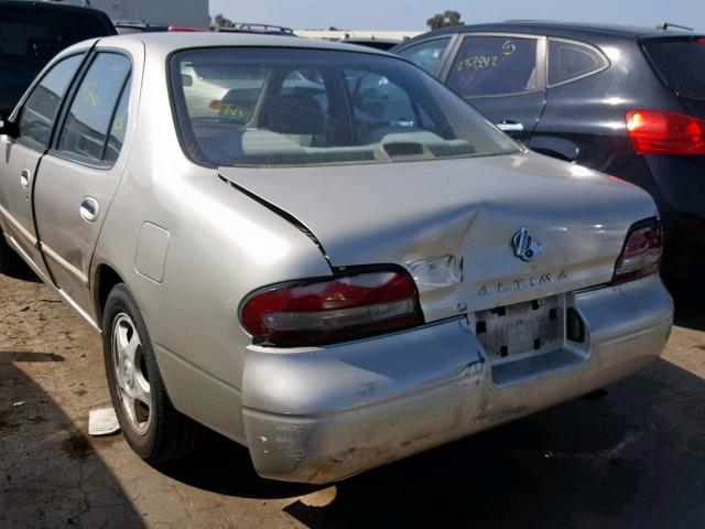 1N4BU31D0VC273614 - 1997 NISSAN ALTIMA XE GOLD photo 3