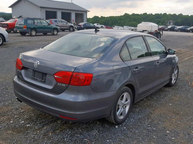 3VWDZ7AJ3BM353403 - 2011 VOLKSWAGEN JETTA SE GRAY photo 4