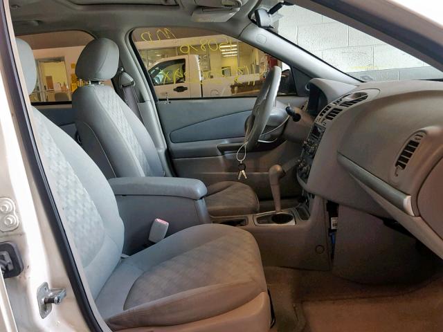1G1ZT64844F231058 - 2004 CHEVROLET MALIBU MAX თეთრი ფოტო 5