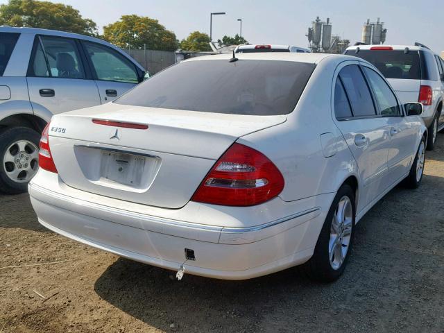 WDBUF56J46A940297 - 2006 MERCEDES-BENZ E 350 WHITE photo 4