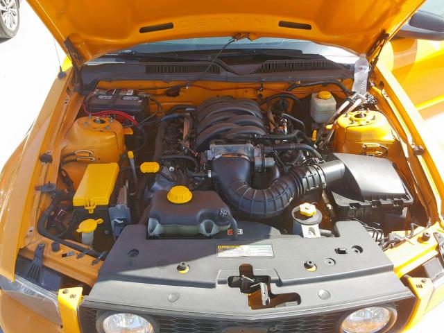 1ZVFT82H775303175 - 2007 FORD MUSTANG GT ORANGE photo 7
