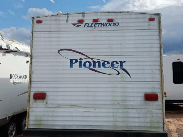 1EB1T252156010251 - 2005 PION TRAILER WHITE photo 8