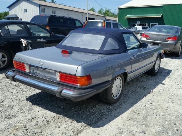 WDBBA48D9HA068113 - 1987 MERCEDES-BENZ 560 SL SILVER photo 4