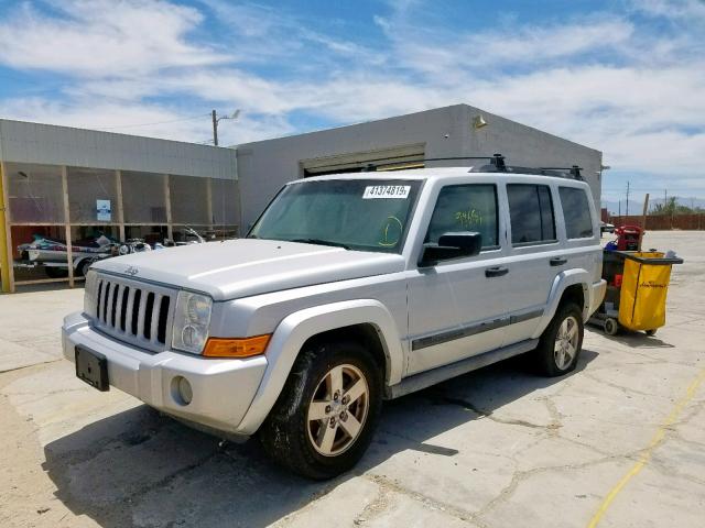 1J8HH48N36C210997 - 2006 JEEP COMMANDER SILVER photo 2