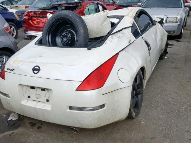 JN1BZ34D88M705357 - 2008 NISSAN 350Z COUPE WHITE photo 4