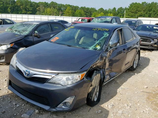 4T1BD1FK8CU051086 - 2012 TOYOTA CAMRY HYBR GRAY photo 2