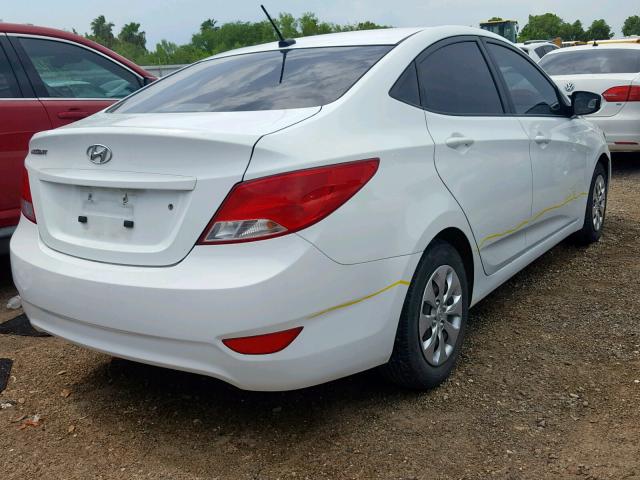 KMHCT4AE1GU946838 - 2016 HYUNDAI ACCENT SE WHITE photo 4