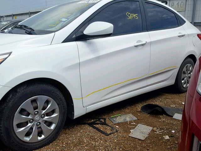 KMHCT4AE1GU946838 - 2016 HYUNDAI ACCENT SE WHITE photo 9