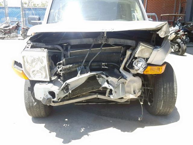 1J8HH48K26C168778 - 2006 JEEP COMMANDER 银色 照片 9