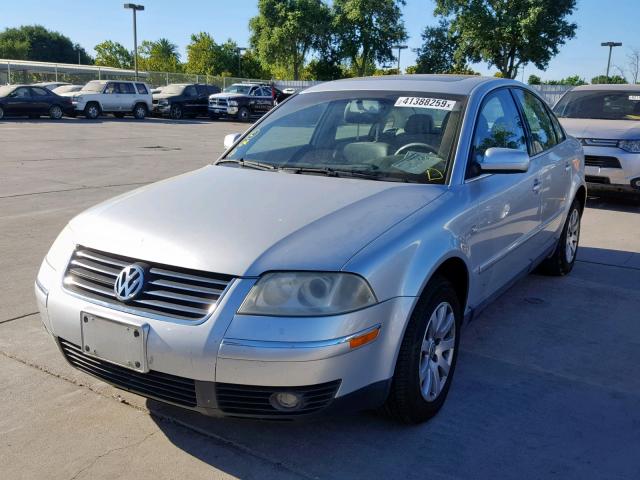 WVWPD63B22P450679 - 2002 VOLKSWAGEN PASSAT GLS SILVER photo 2