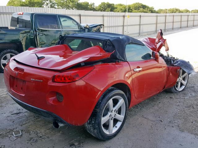 1G2MB35BX8Y105461 - 2008 PONTIAC SOLSTICE RED photo 4