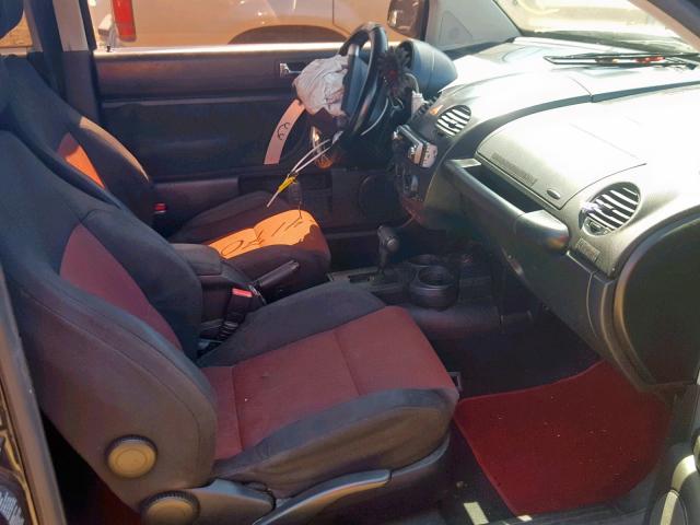 3VWCK31C65M407646 - 2005 VOLKSWAGEN NEW BEETLE შავი ფოტო 5