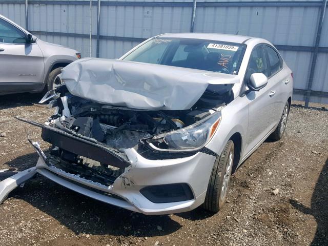 3KPC24A33KE046827 - 2019 HYUNDAI ACCENT SE SILVER photo 2