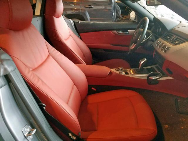 WBALL5C56CJ103640 - 2012 BMW Z4 SDRIVE2 GRAY photo 5