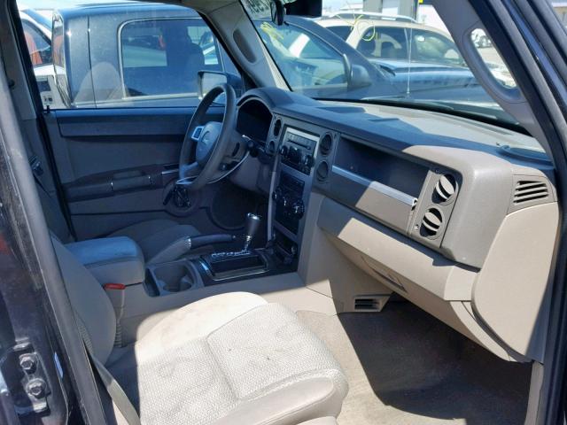 1J4RG4GK7AC113343 - 2010 JEEP COMMANDER BLACK photo 5